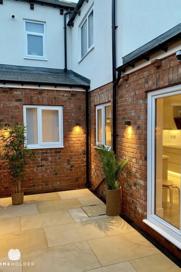 Courtyard garden